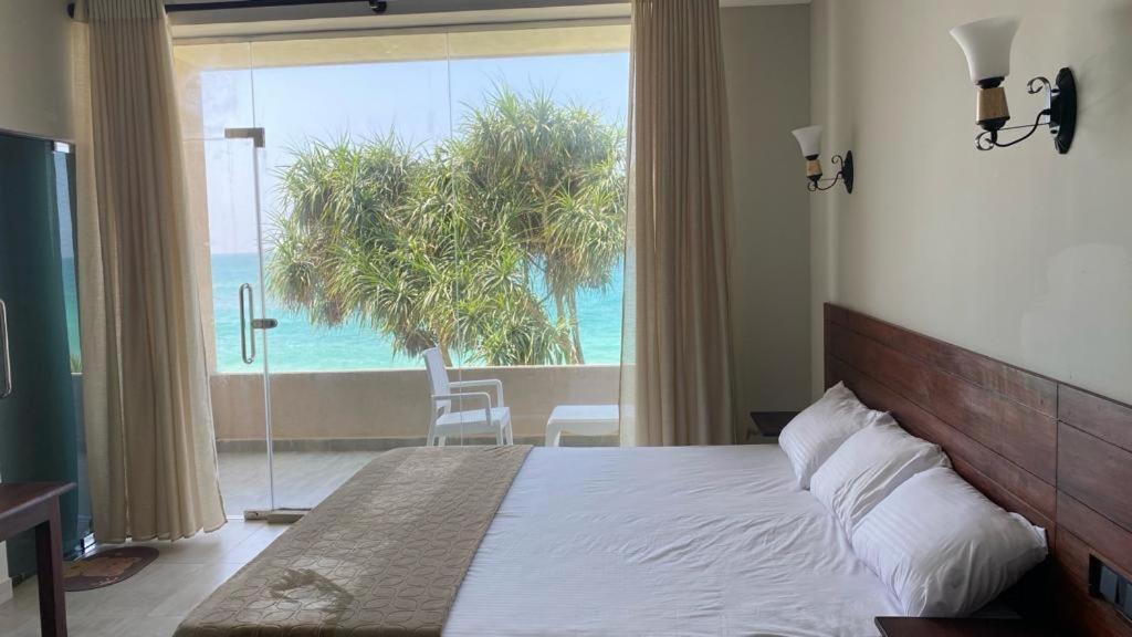 Blue Wave Beach Villa By Aaryan Group Ambalangoda  Kültér fotó