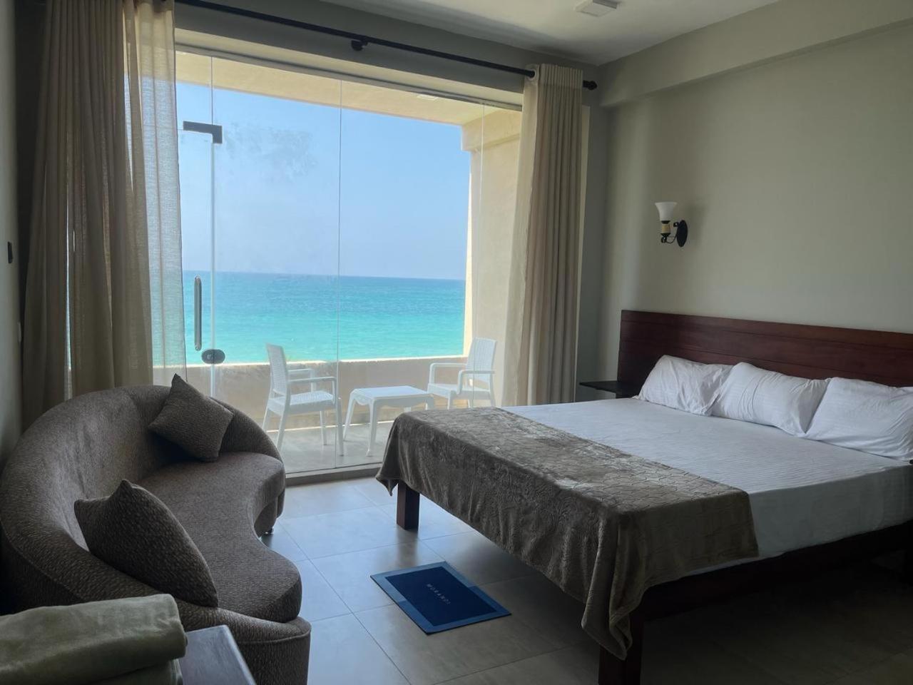 Blue Wave Beach Villa By Aaryan Group Ambalangoda  Kültér fotó