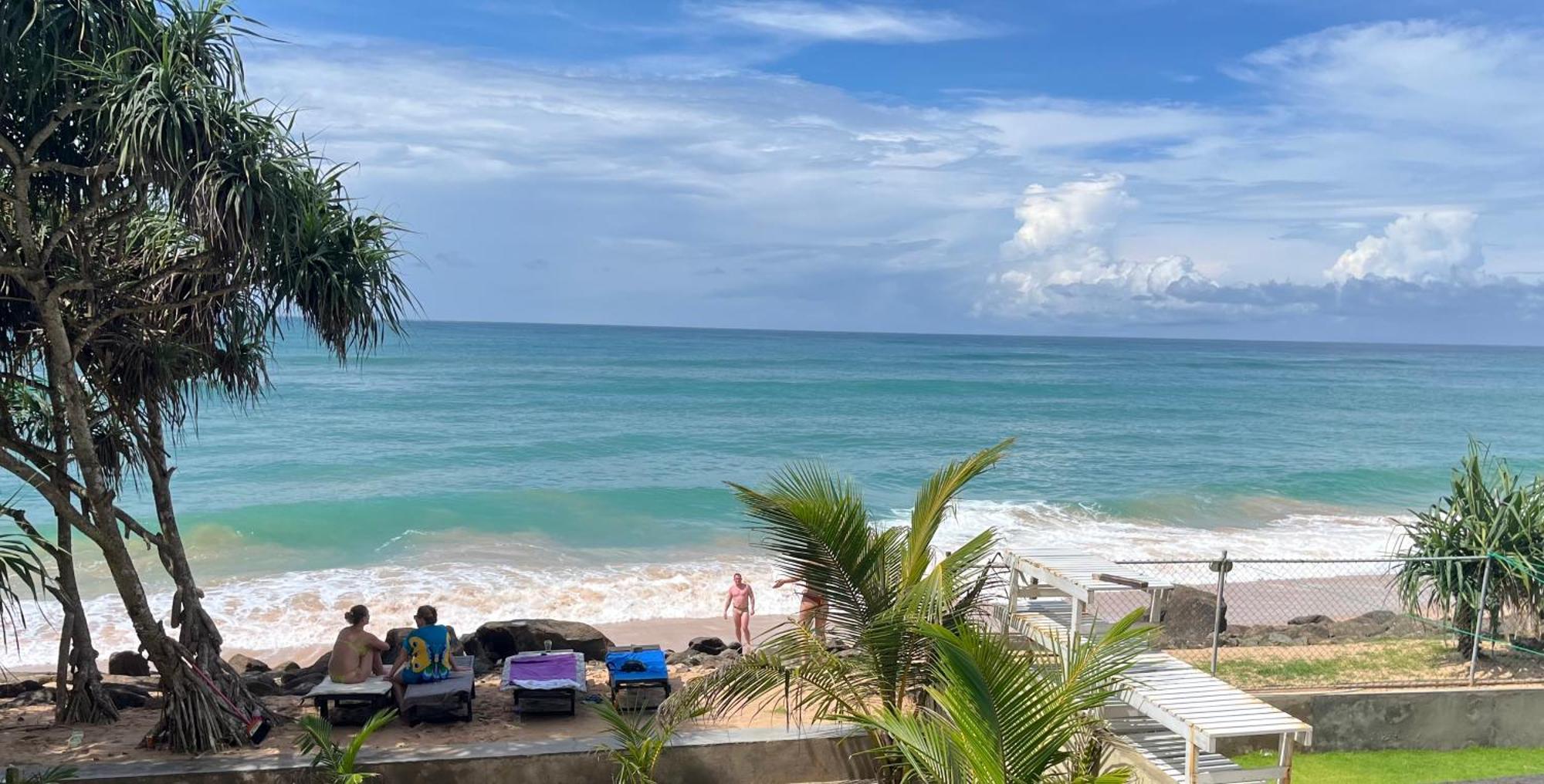 Blue Wave Beach Villa By Aaryan Group Ambalangoda  Kültér fotó
